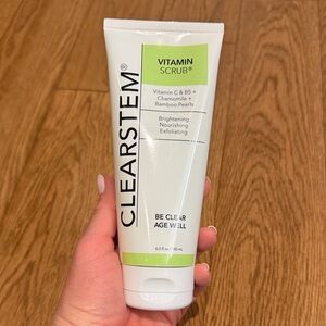 CLEARSTEM Vitamin Scrub Brightening Exfoliator